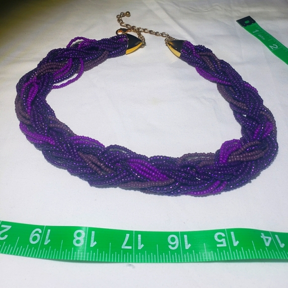 Purple multi stran beaded necklace. - Picture 3 of 11